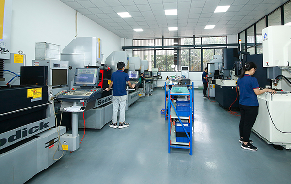 plastic injection molding workshop8 Tooling EDM Shop